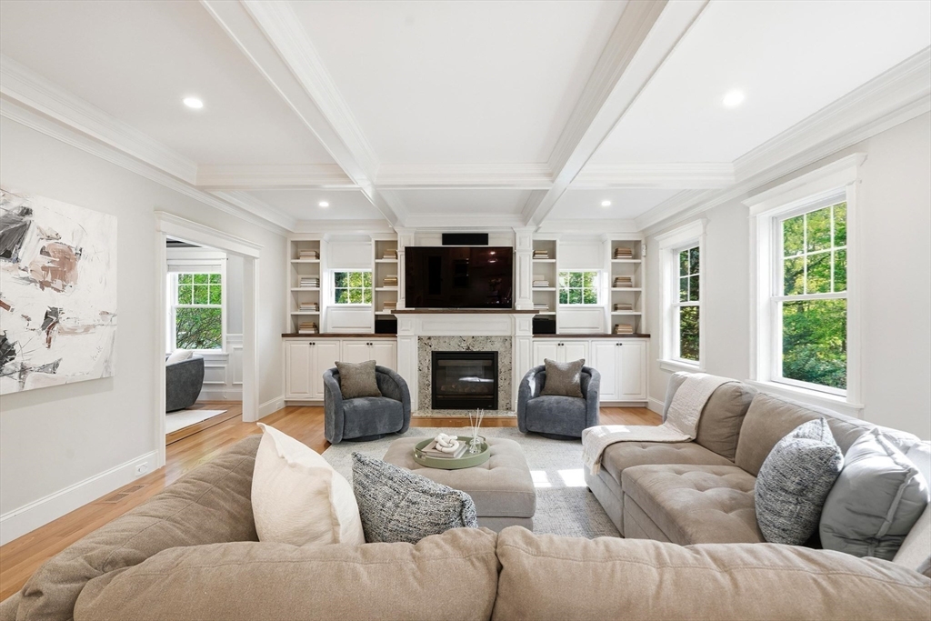 6 Flintlock Rd
