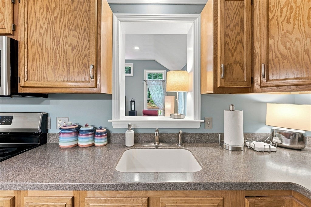 36 Barltett Street, Pembroke, MA Photo #5