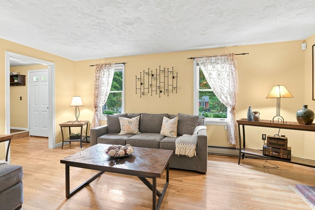 36 Barltett Street, Pembroke, MA Photo #9