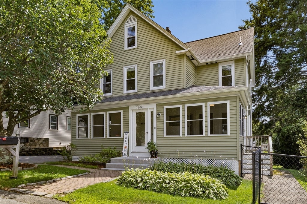 Photo of 9 Crane Ave, Maynard, MA