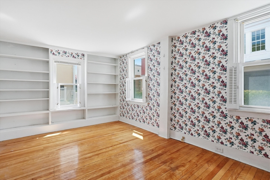 8 Vernon Ct, Newburyport, MA Photo #7