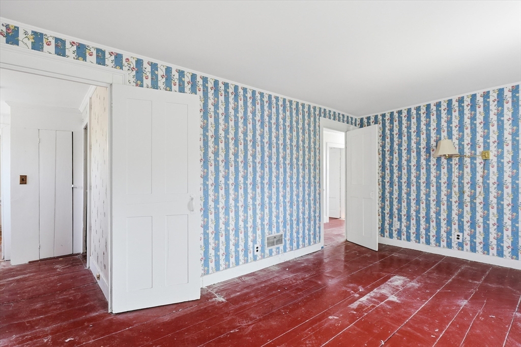 8 Vernon Ct, Newburyport, MA Photo #25