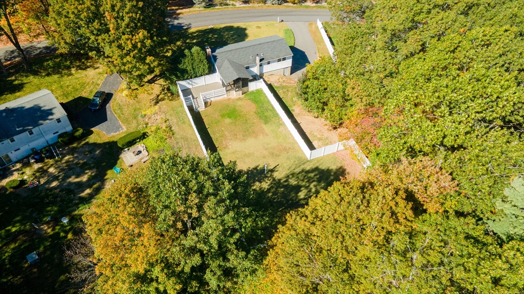 25 Newcomb Rd