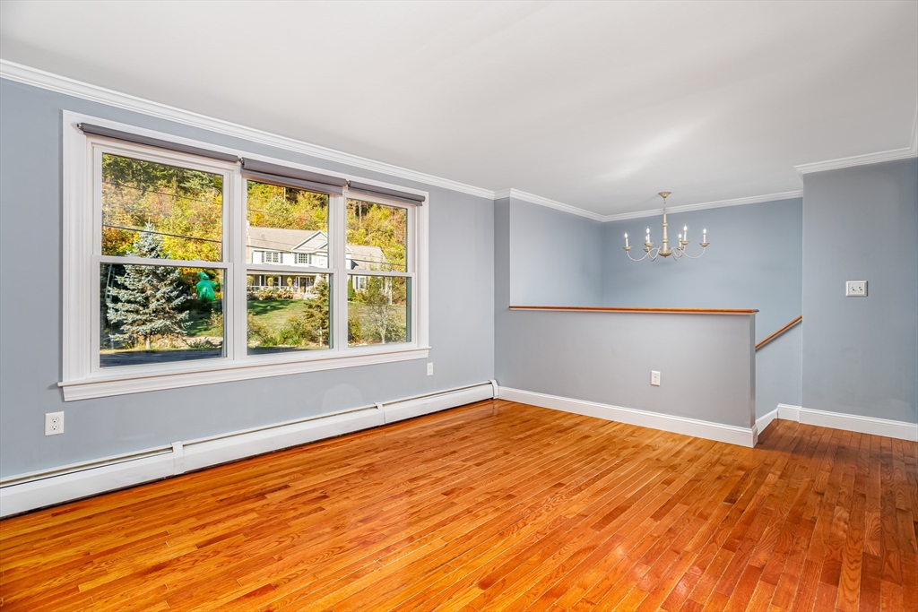 25 Newcomb Rd