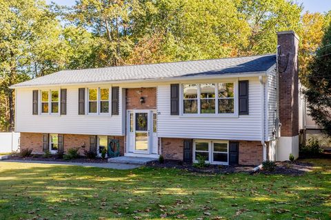 25 Newcomb Rd Westminster MA 01473