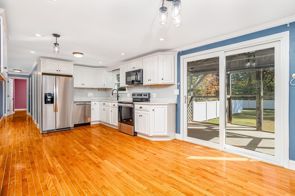25 Newcomb Rd