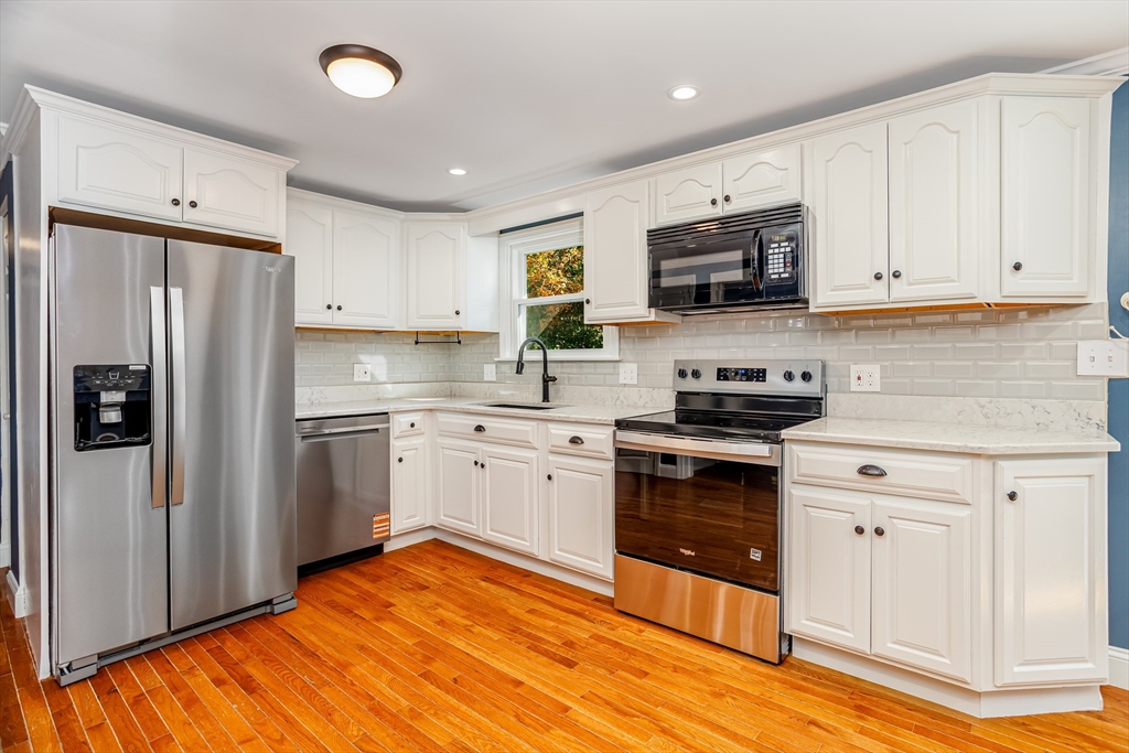 25 Newcomb Rd