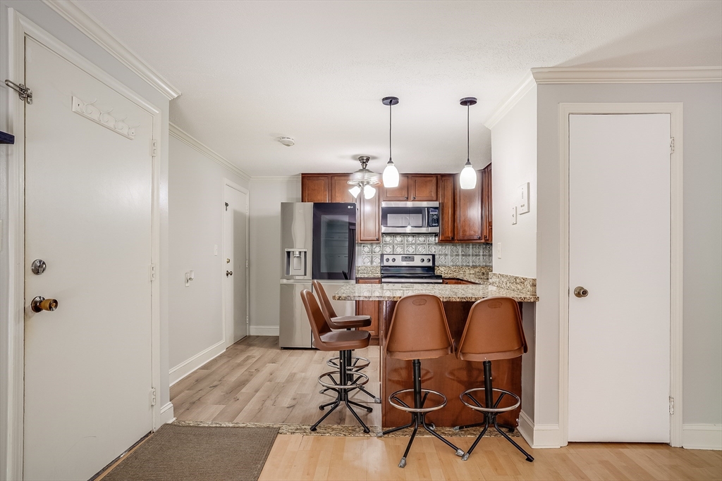 668 Robbins Ave 15