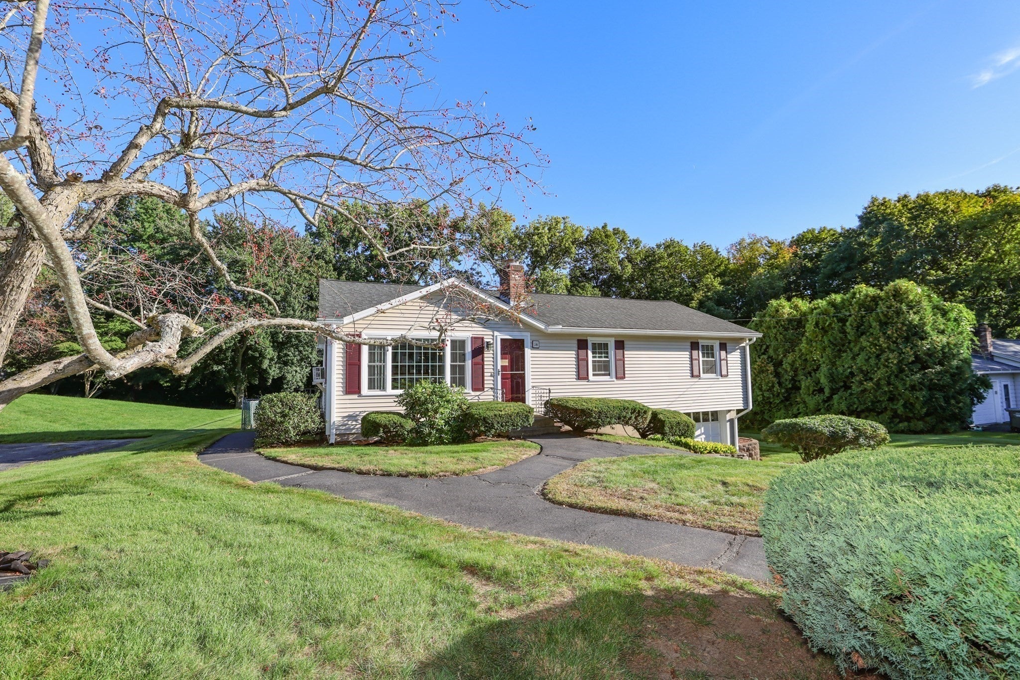 14 Brentwood Dr