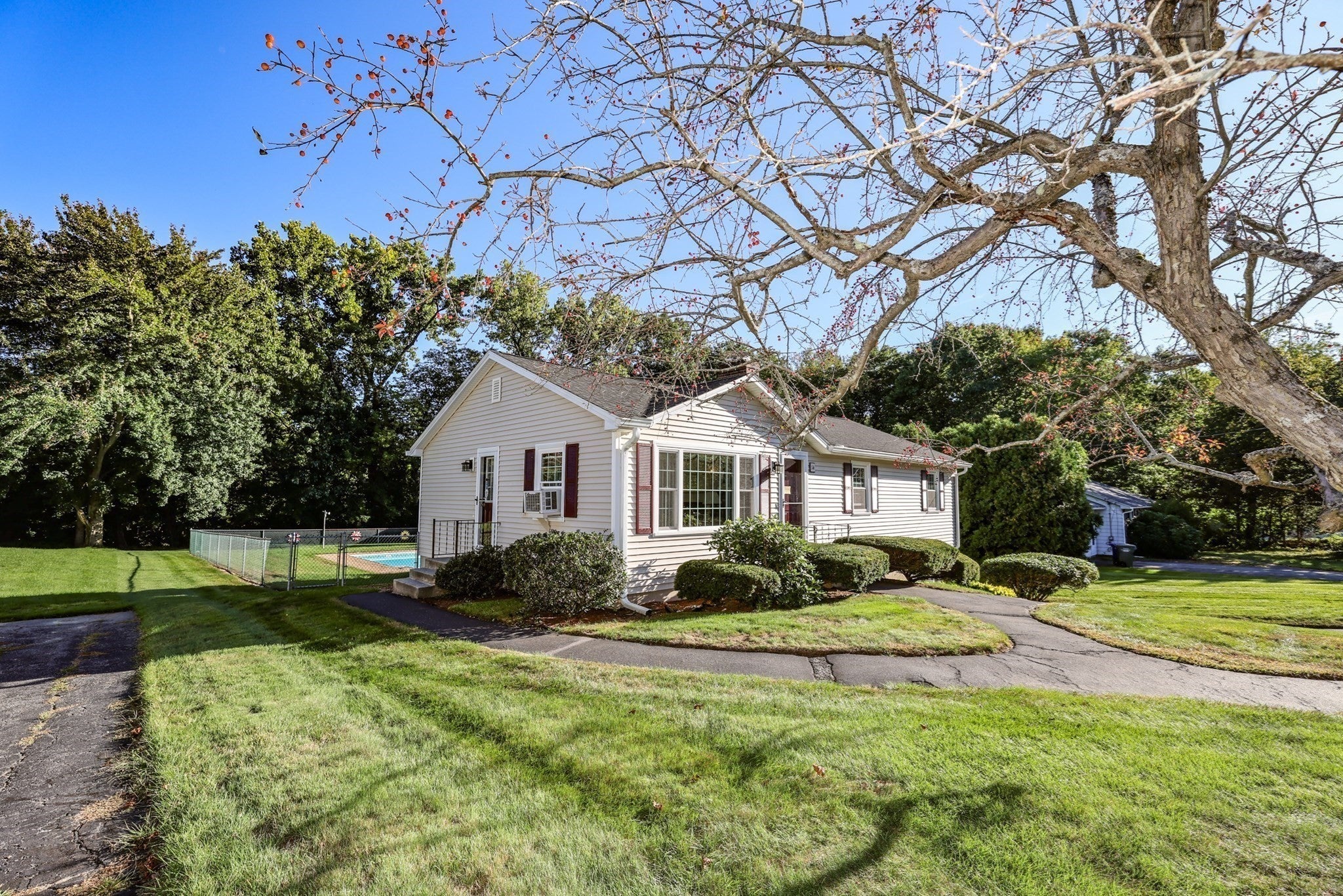 14 Brentwood Dr