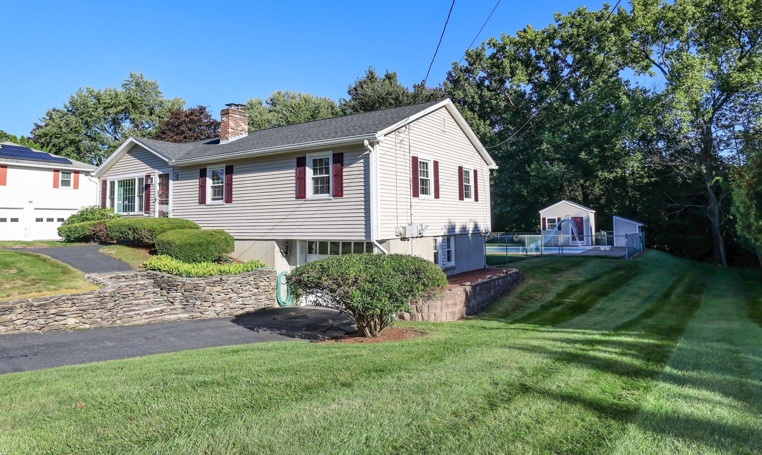 14 Brentwood Dr