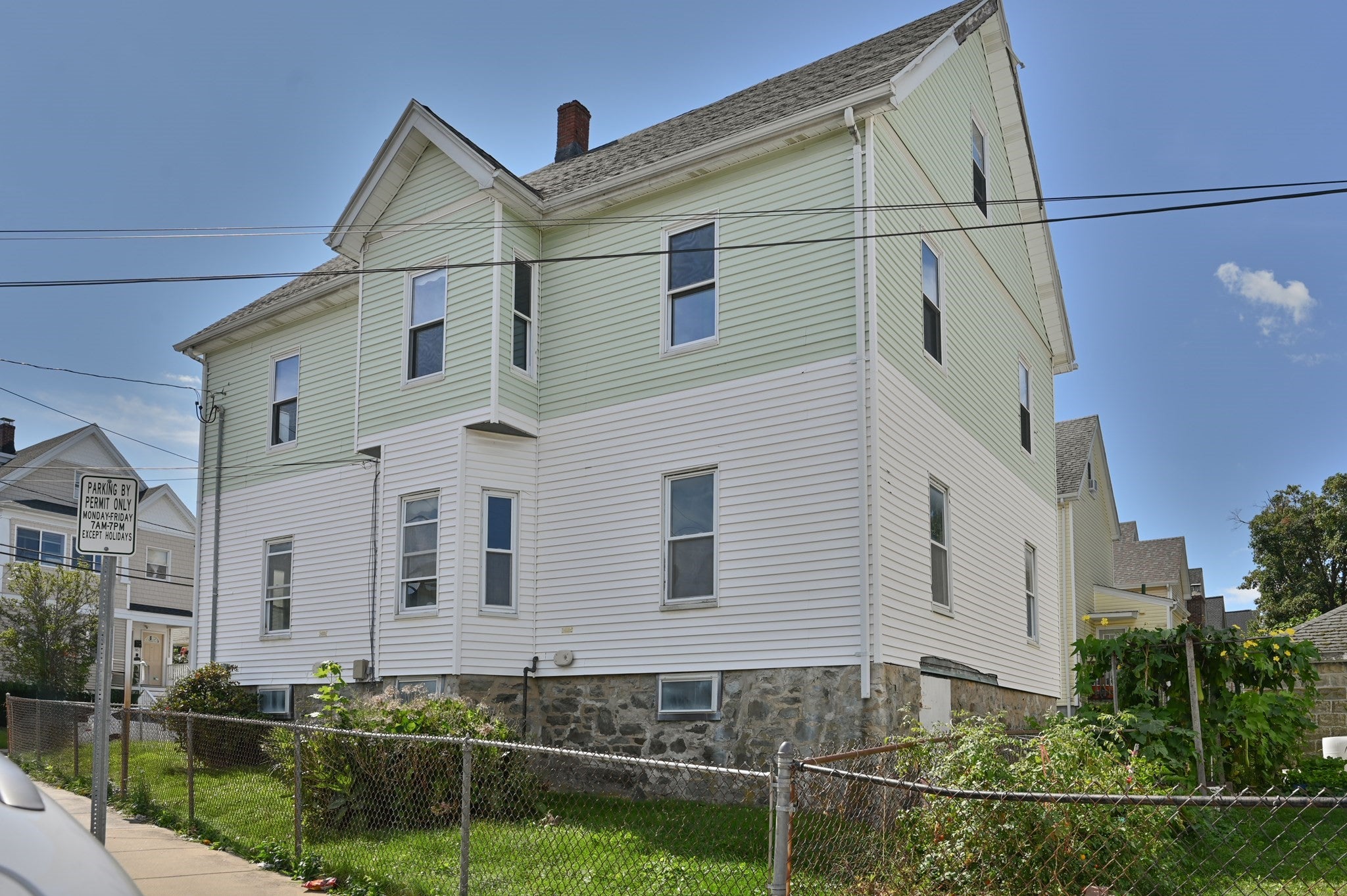 38 Clayton St