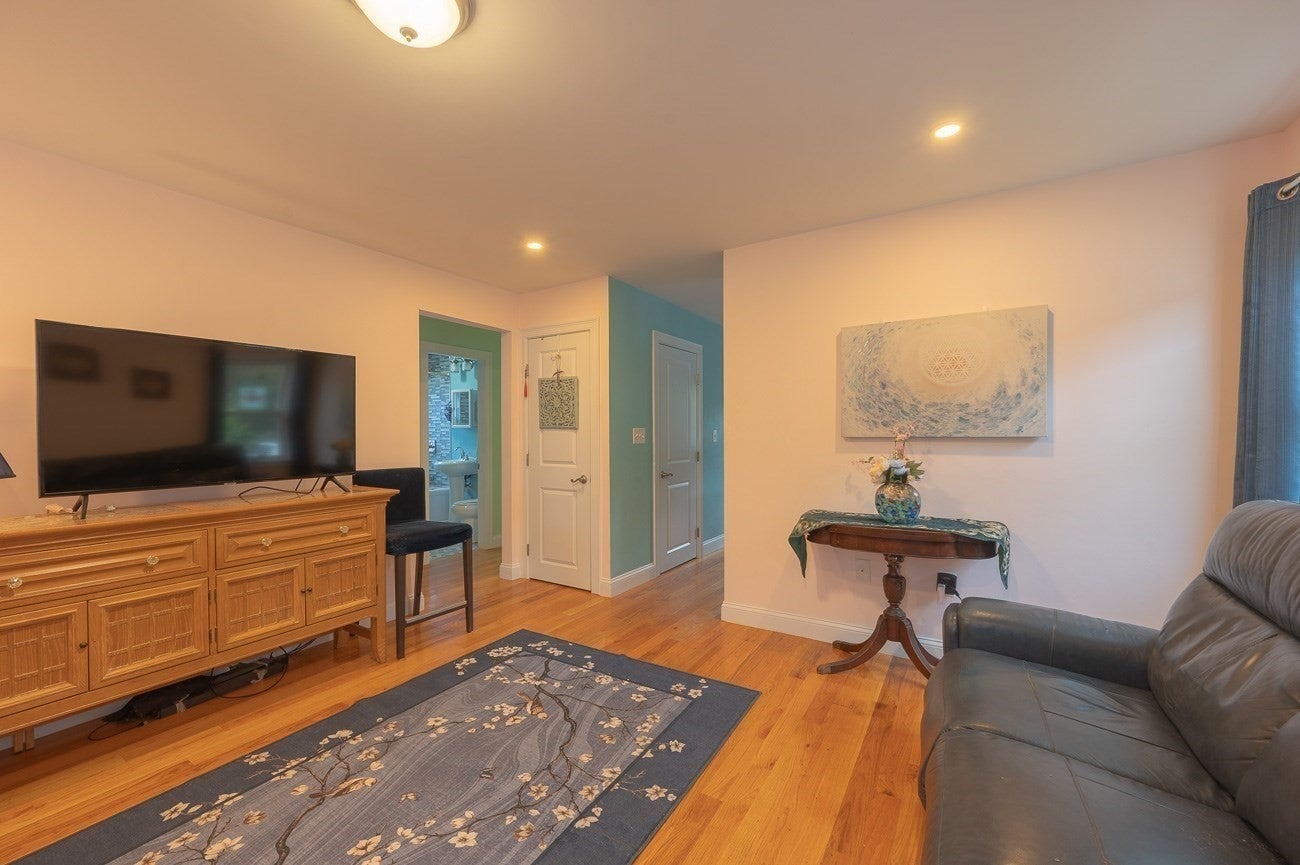 28 Heathcote St, Boston, MA Photo #10