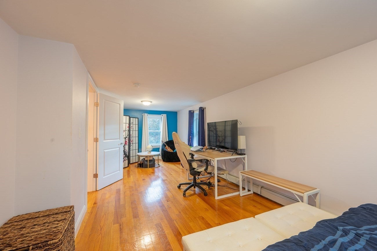 28 Heathcote St, Boston, MA Photo #21