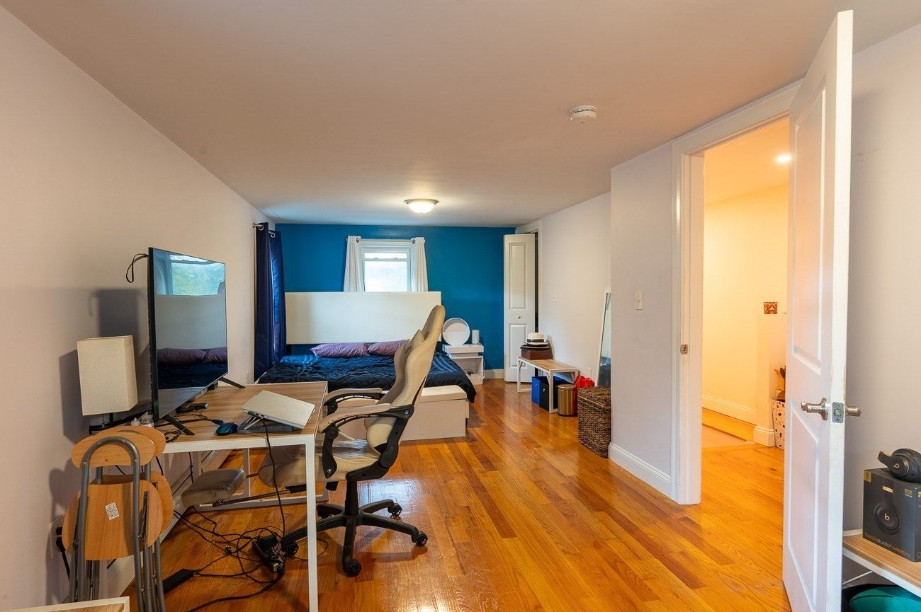 28 Heathcote St, Boston, MA Photo #22