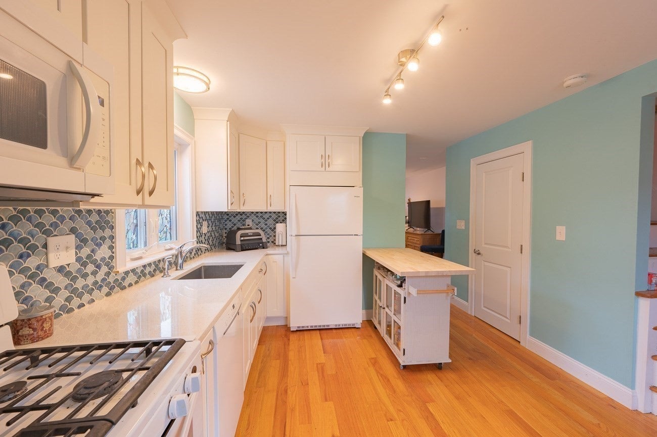 28 Heathcote St, Boston, MA Photo #12