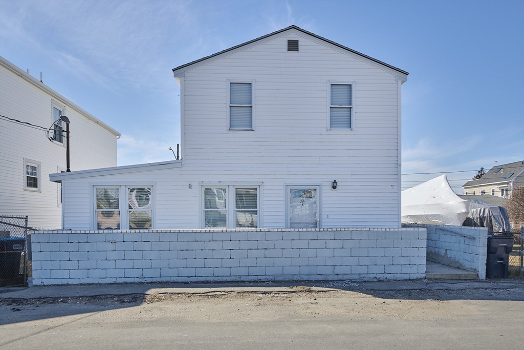 76 Railroad Ave 1
