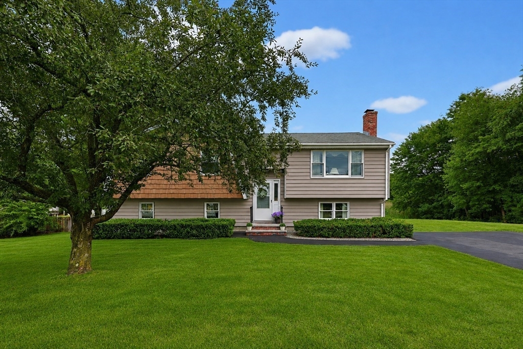 29 Country Club Dr