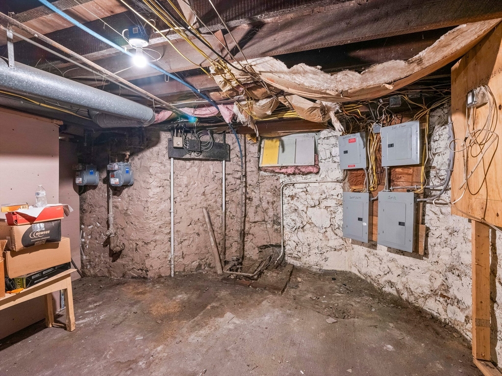 72 Sagamore Ave, Chelsea, MA Photo #38
