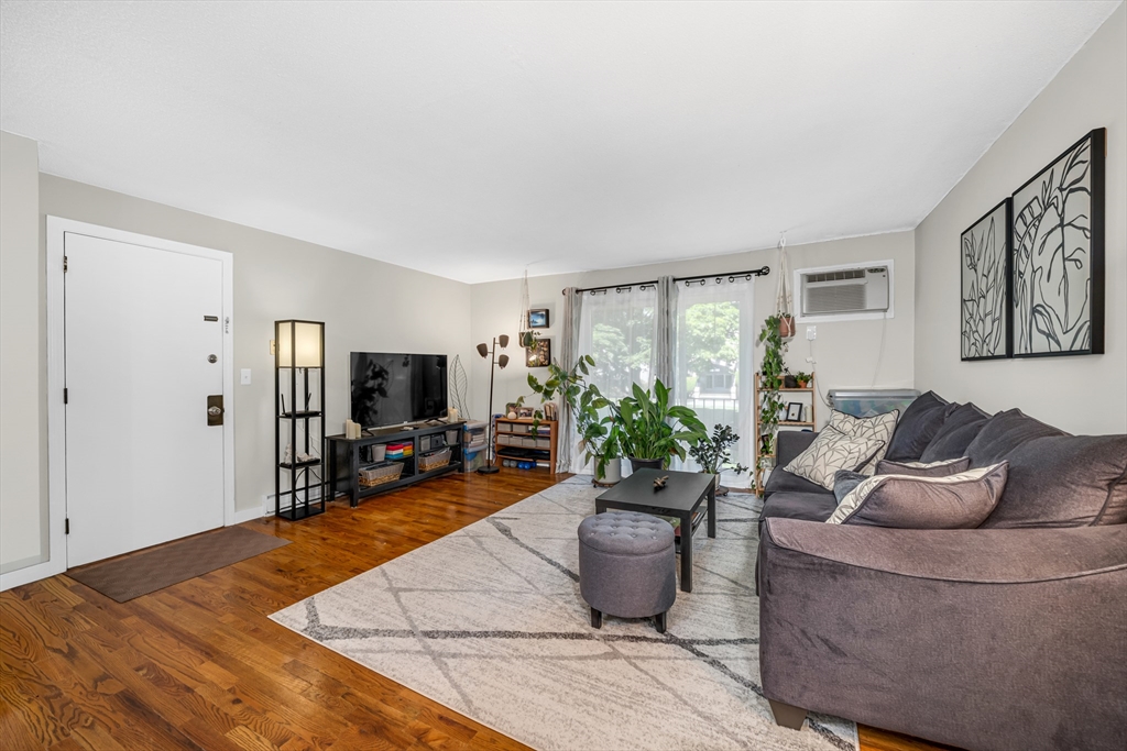 440 North Ave 19