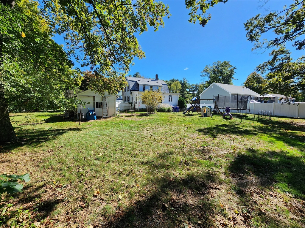17 Davis St