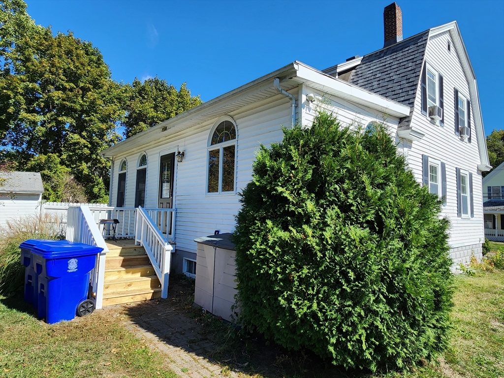 17 Davis St