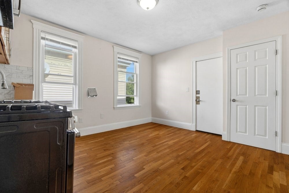 114-116 Thornton Street, Boston, MA Photo #24