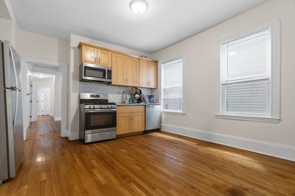 114-116 Thornton Street, Boston, MA Photo #2