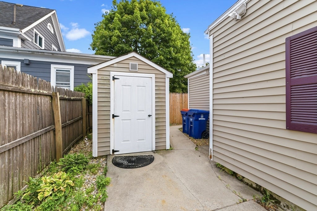 96 Locust St