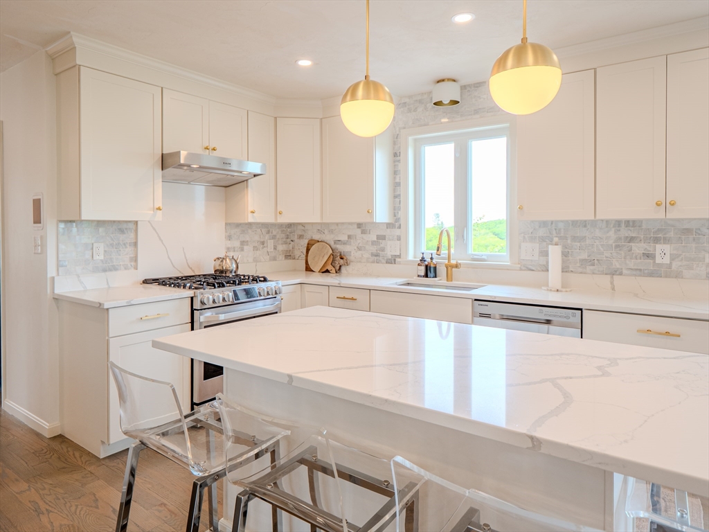 20 Gedney Dr
