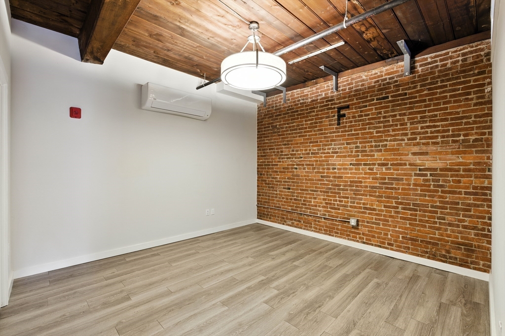 55 Sterling St #306, Clinton, MA Photo #12