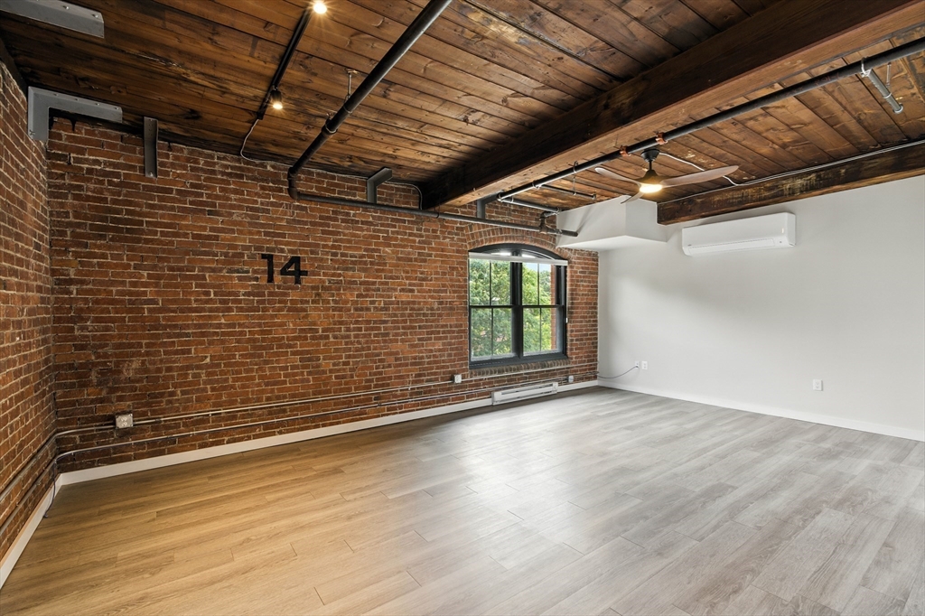 55 Sterling St #306, Clinton, MA Photo #11