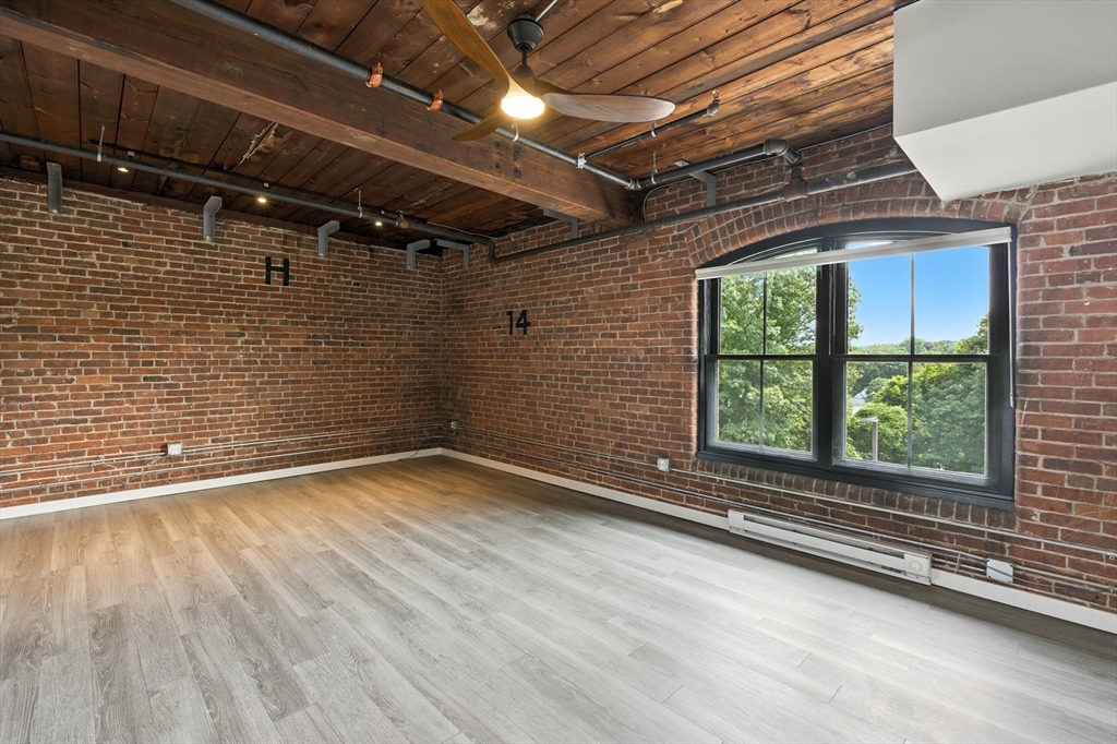 55 Sterling St #306, Clinton, MA Photo #9