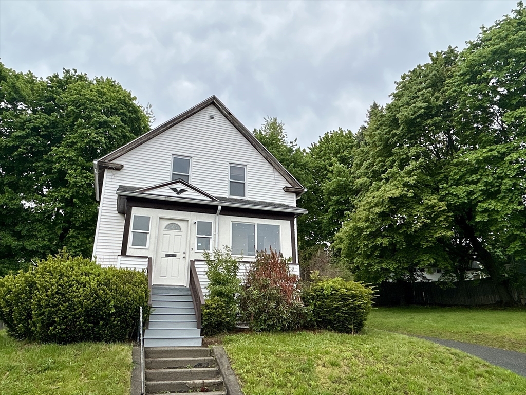 3 Gloucester Rd, Worcester, MA Photo #1