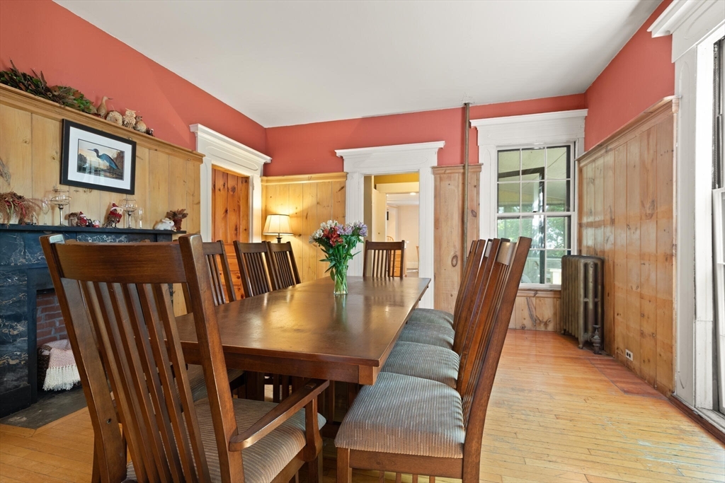 21 College Hill Rd