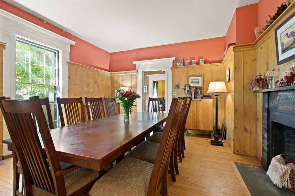 21 College Hill Rd