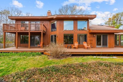 13 Cedar St Mashpee MA 02649