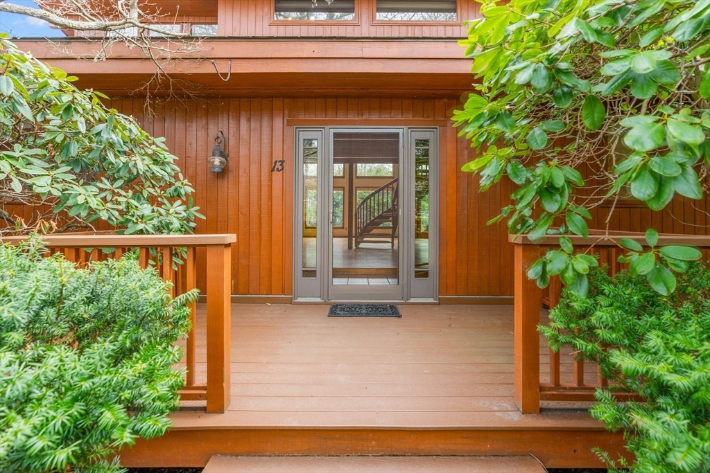 13 Cedar St