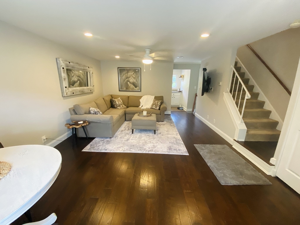 124 Kingston St 124