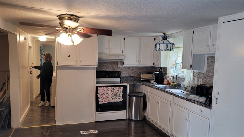 252 Newbury Street 71