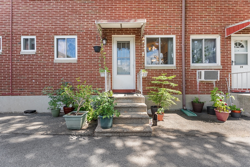 38 Wilson Dr 38