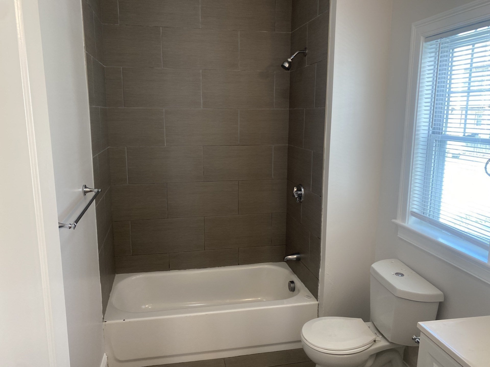 156 Bow ST #1, Everett, MA Photo #4