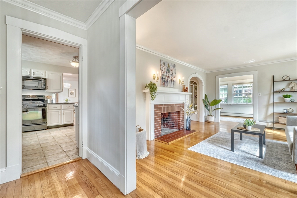 76 Lovell Rd