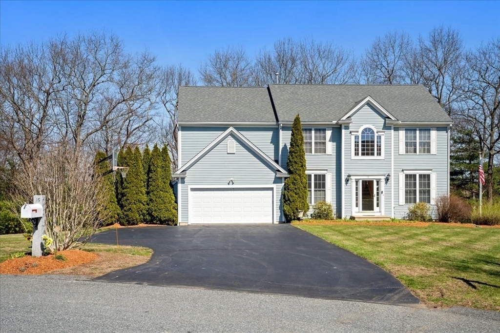 16 Blackstone Ln