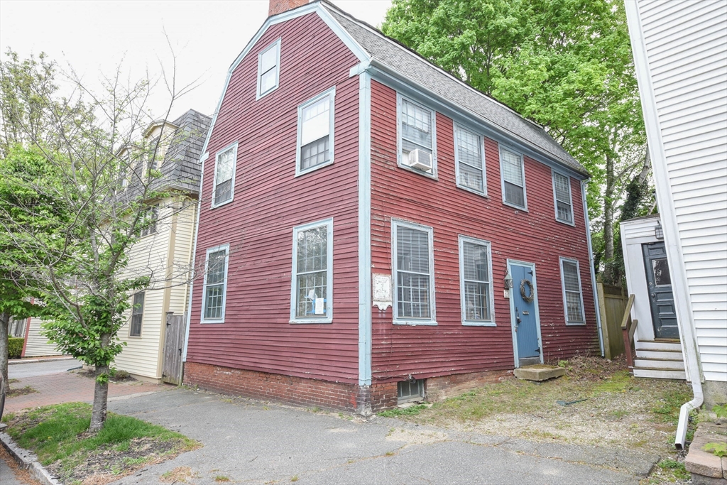 View Newburyport, MA 01950 house