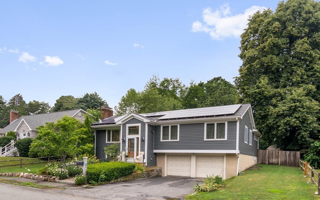 156 Woodbine Cir