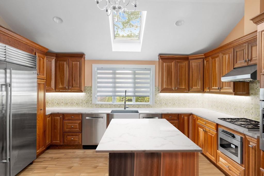 156 Woodbine Cir