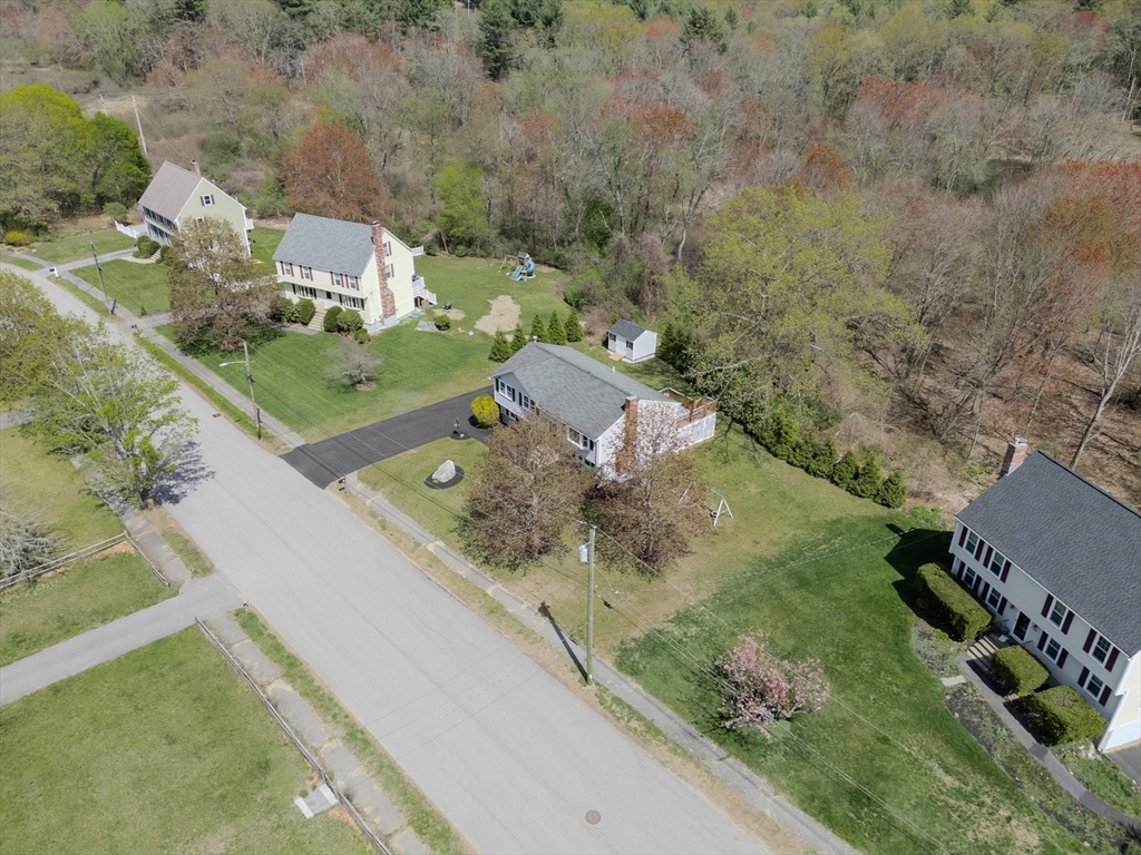 17 Carter Dr