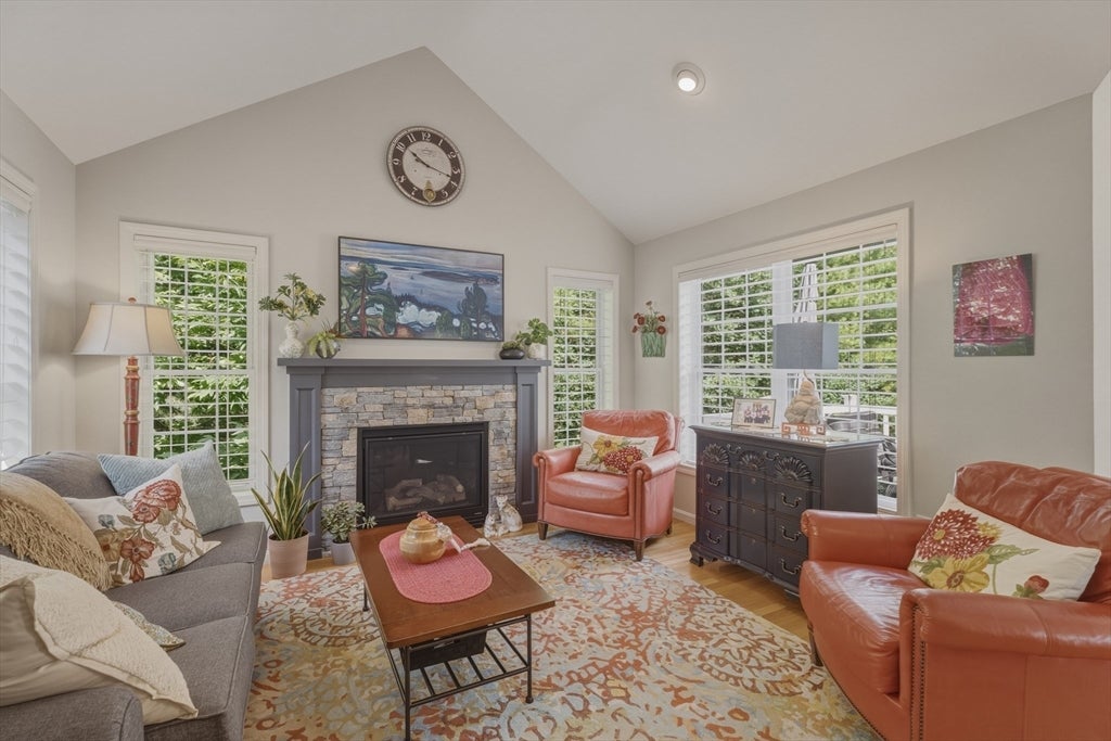 6 Wyndbrook Ln #6, Tyngsborough, MA, 6 Wyndbrook Ln #6, Tyngsborough, MA Photo #4