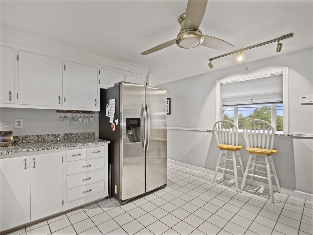 11 View St